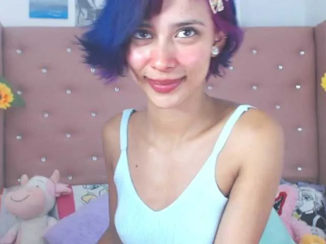Live sex webcam photo for violettabois #276550915