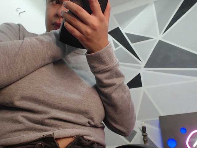 Live sex webcam photo for violettadam #272357513