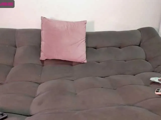 Live sex webcam photo for vivi-cooper #275947412
