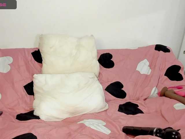 Live sex webcam photo for vivi-cooper #277027642
