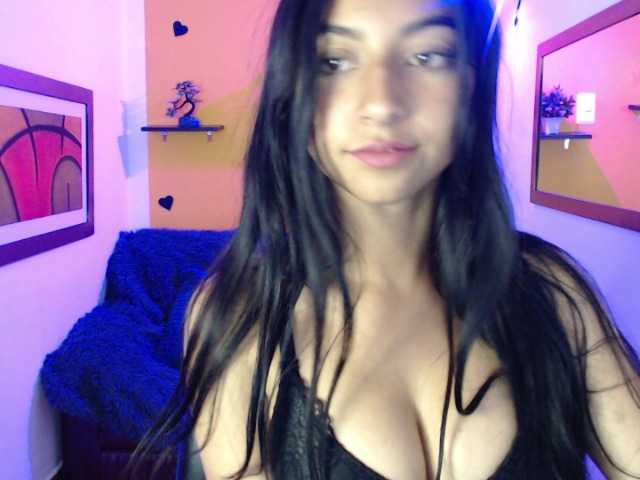 Live sex webcam photo for vivi-love22 #276006041