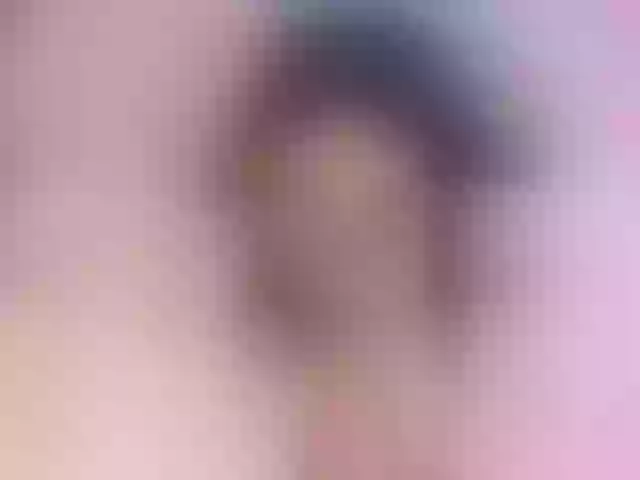 Live sex webcam photo for vivi-luv1 #292274127