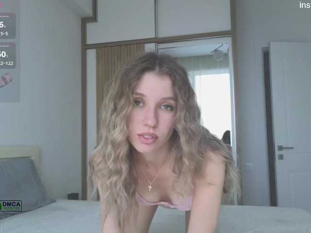 Live sex webcam photo for vivianyyy #293924456