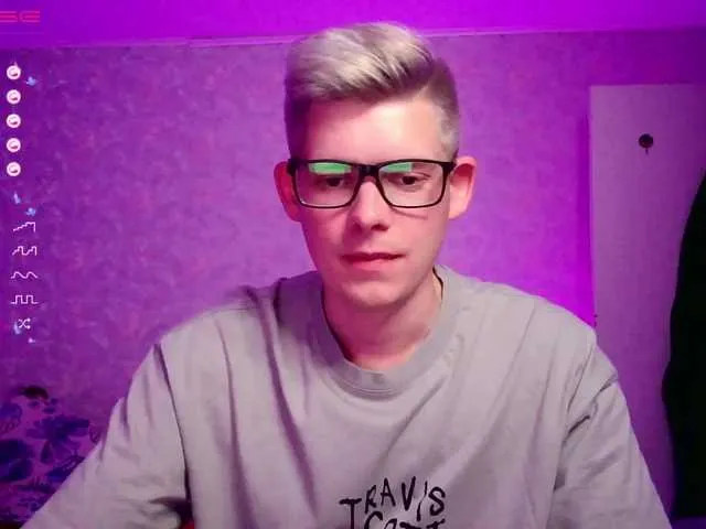 Live sex webcam photo for vladcat23 #274393808