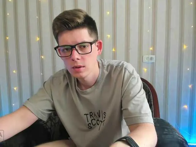 Live sex webcam photo for vladcat23 #275579985