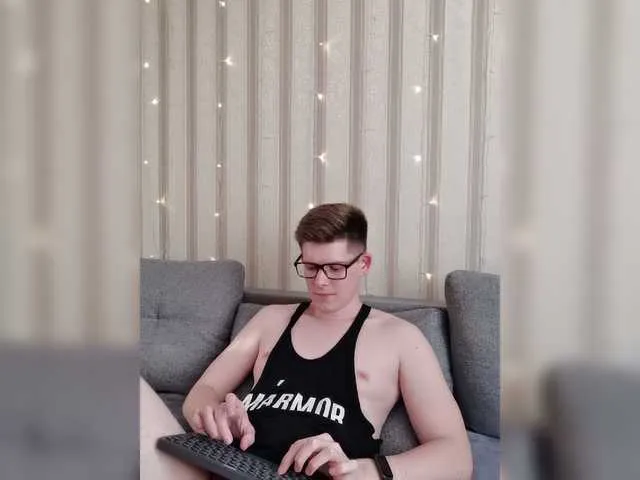 Live sex webcam photo for vladcat23 #276022318