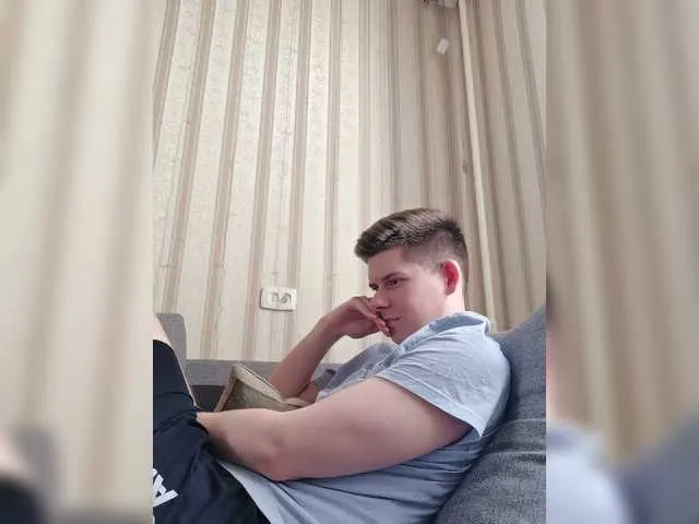 Live sex webcam photo for vladcat23 #276226309