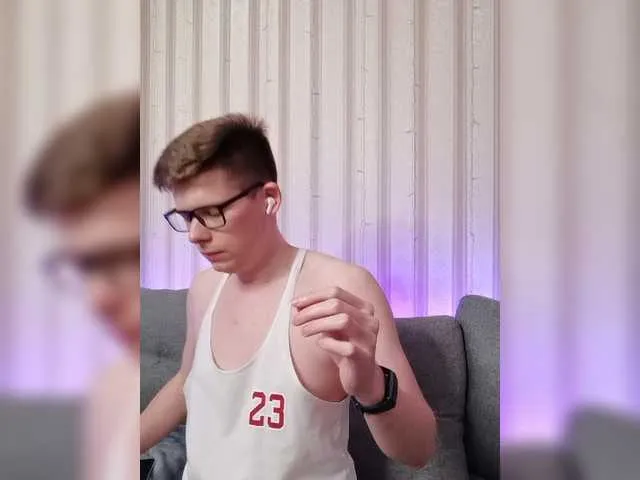 Live sex webcam photo for vladcat23 #276370041