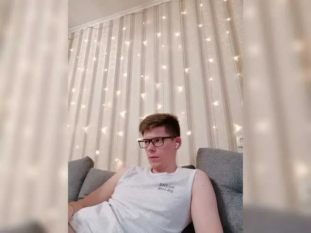 Live sex webcam photo for vladcat23 #276408629