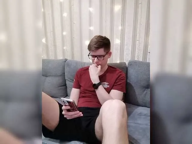 Live sex webcam photo for vladcat23 #277596105