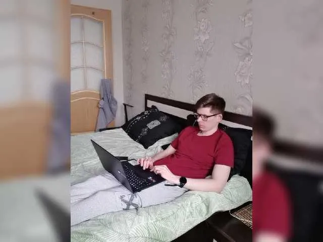 Live sex webcam photo for vladcat23 #277783308