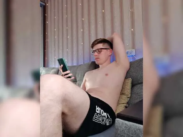 Live sex webcam photo for vladcat23 #278057936