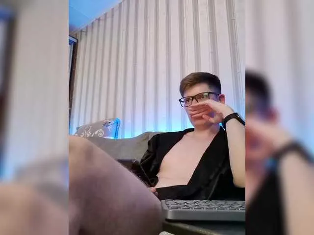 Live sex webcam photo for vladcat23 #290041980
