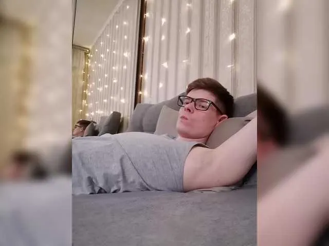 Live sex webcam photo for vladcat23 #290704378
