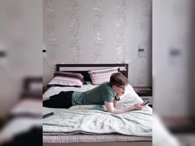 Live sex webcam photo for vladcat23 #290805686