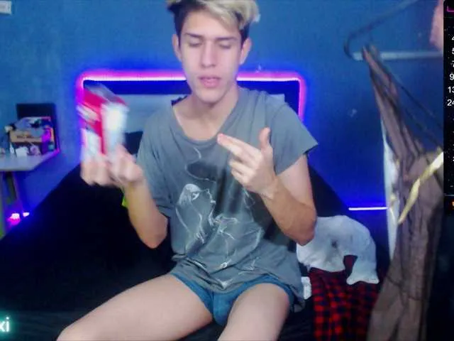 Live sex webcam photo for voidandhaydn #272226394