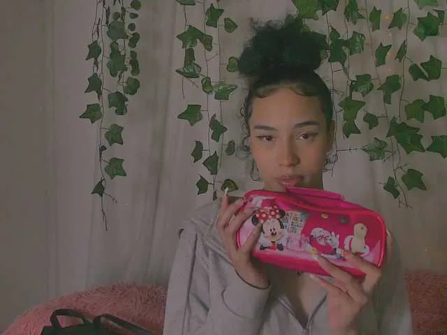 Live sex webcam photo for vvalyys #276253812