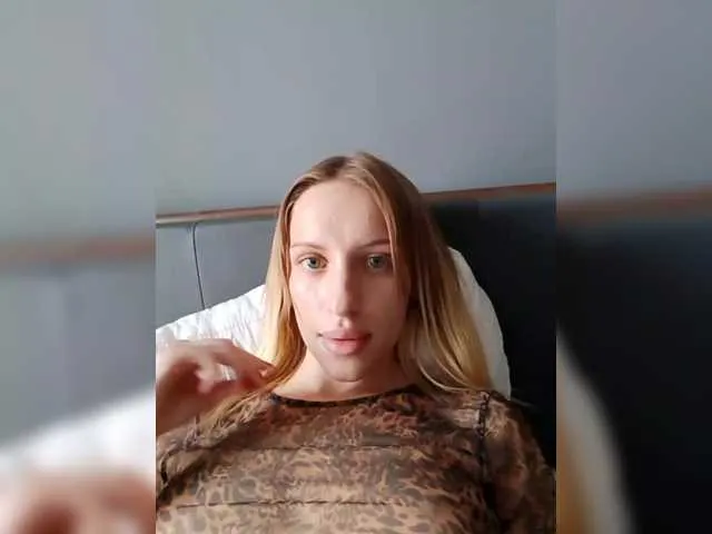 Live sex webcam photo for weaksii #291562559