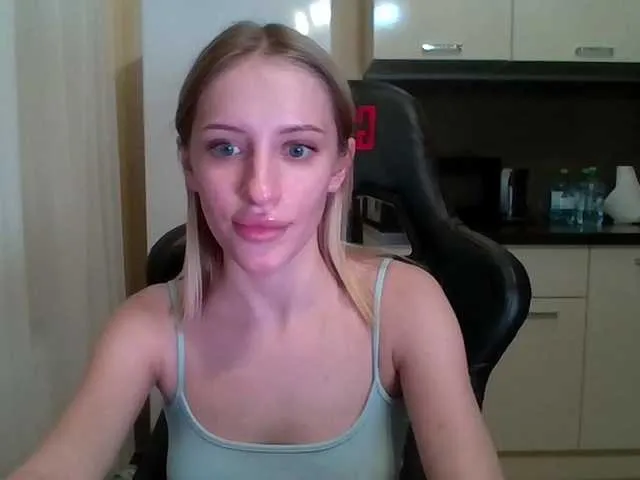 Live sex webcam photo for weaksii #291619843