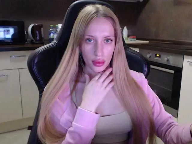 Live sex webcam photo for weaksii #291902587