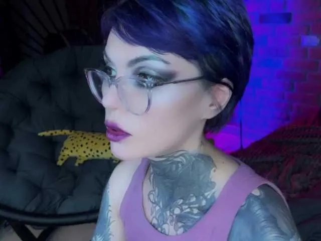 Live sex webcam photo for weirdmermaid #275949120