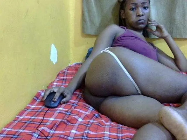 Live sex webcam photo for wet-doll1 #278205893