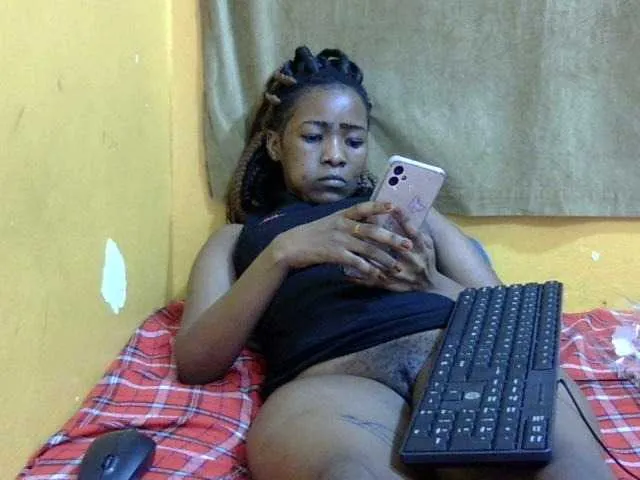 Live sex webcam photo for wet-doll1 #278226518