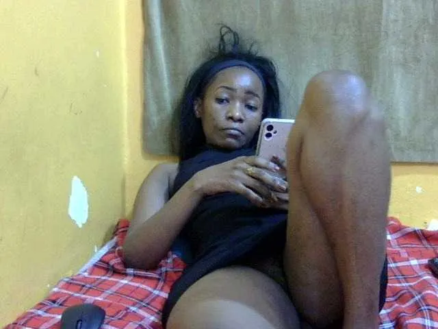 Live sex webcam photo for wet-doll1 #278244747