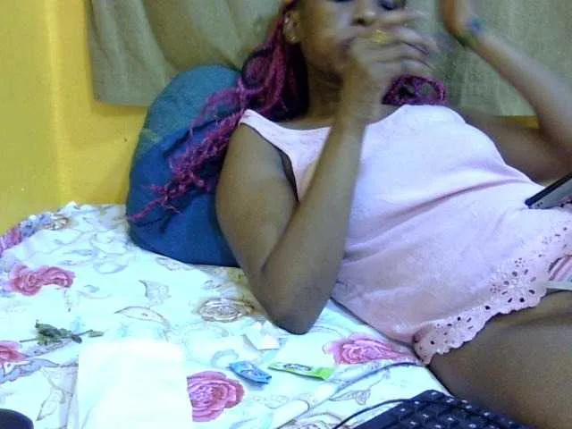 Live sex webcam photo for wet-doll1 #286715964