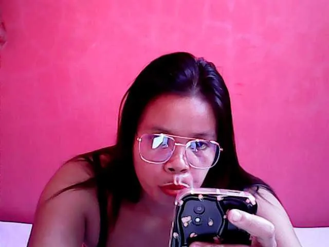Live sex webcam photo for wetpinay69 #277624615