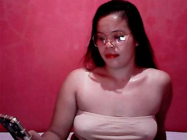 Live sex webcam photo for wetpinay69 #277806325