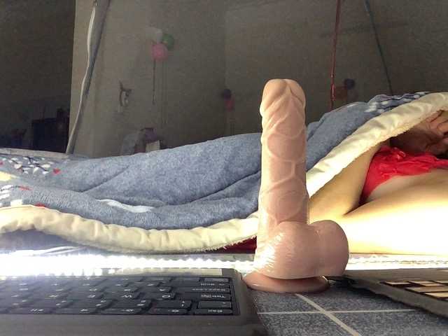 Live sex webcam photo for wettt12910 #272466715