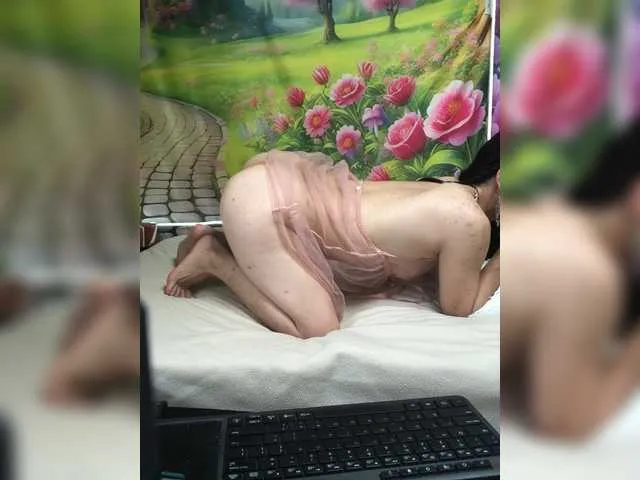 Live sex webcam photo for wettt12910 #294074431