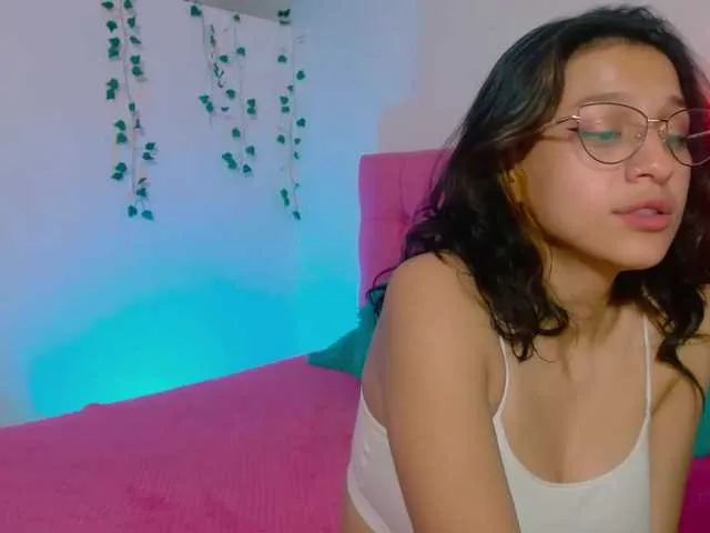 Live sex webcam photo for white-lotto #276649899