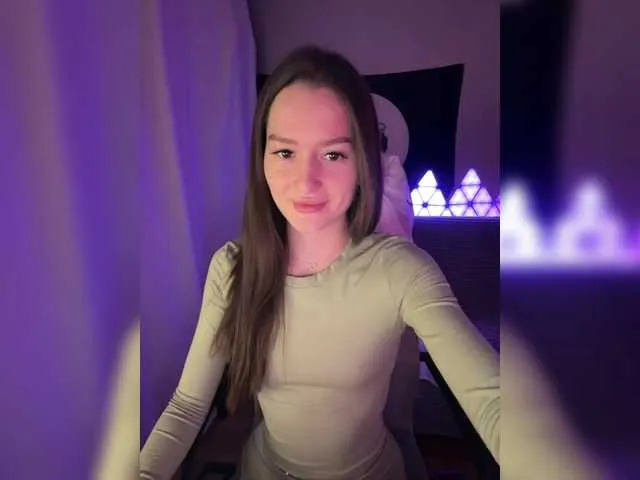 Live sex webcam photo for whiteTEAa #290275483