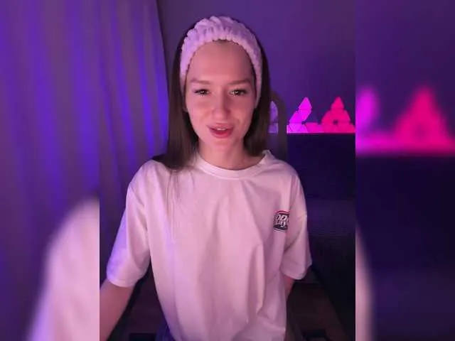 Live sex webcam photo for whiteTEAa #290456635