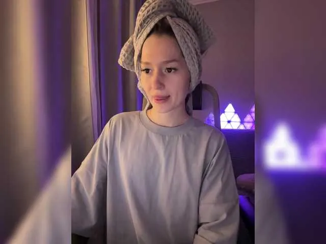 Live sex webcam photo for whiteTEAa #290586683