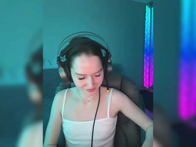 Live sex webcam photo for whiteTEAa #290873534