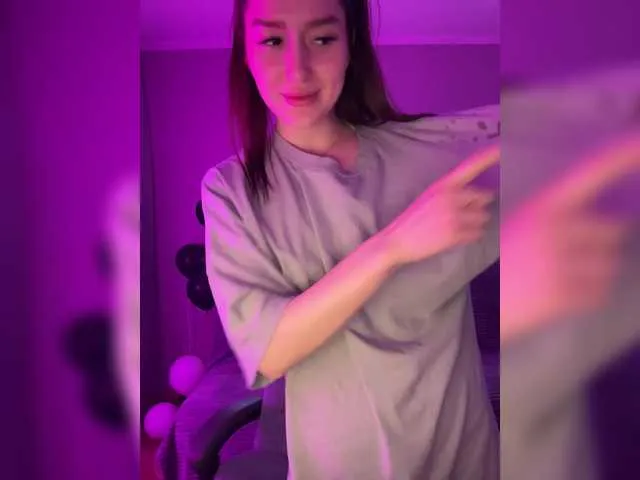 Live sex webcam photo for whiteTEAa #291012558