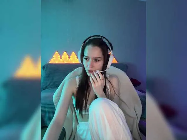 Live sex webcam photo for whiteTEAa #291149493