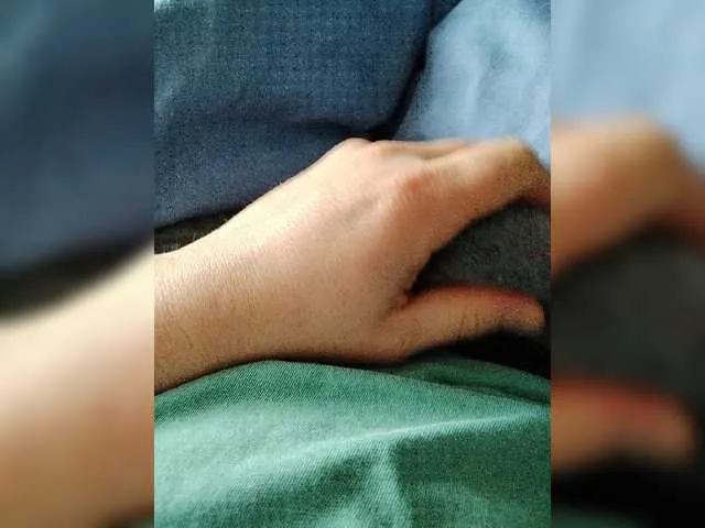 Live sex webcam photo for whitecock2 #277201152