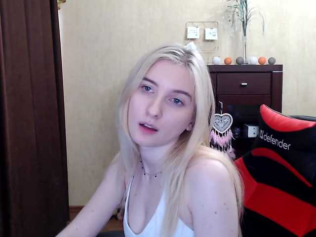 Live sex webcam photo for whiteprincess #273083443