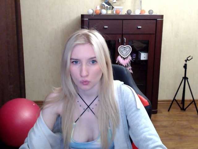 Live sex webcam photo for whiteprincess #273426518