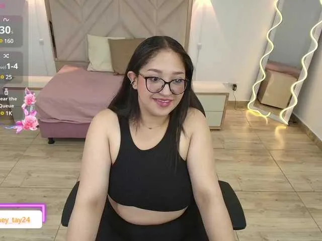 Live sex webcam photo for whitney-tay #290444601