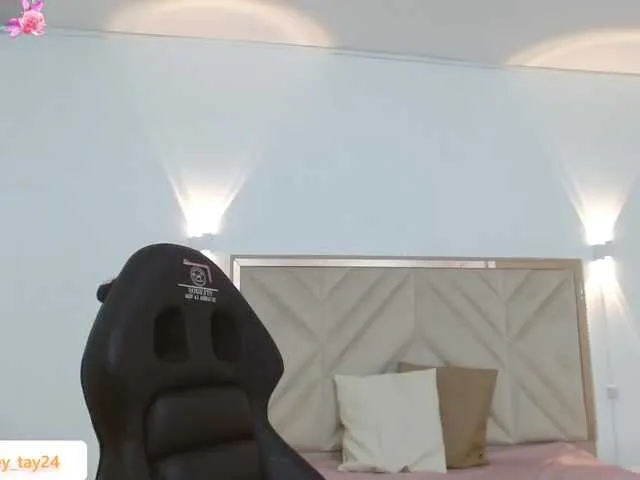 Live sex webcam photo for whitney-tay #290811387