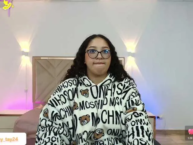 Live sex webcam photo for whitney-tay #290874058
