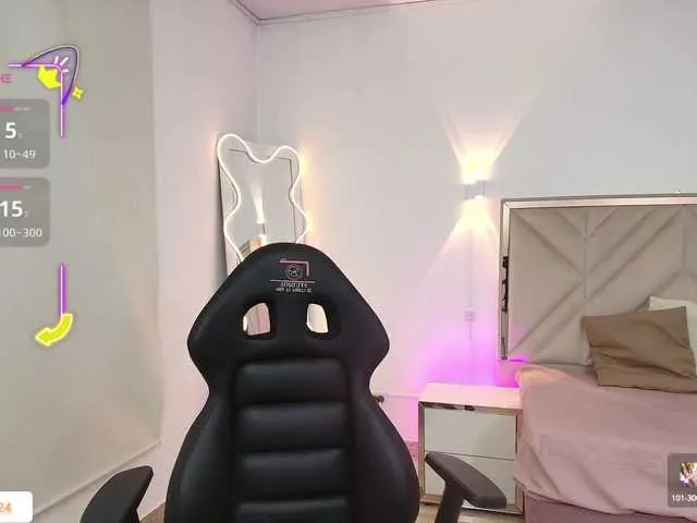 Live sex webcam photo for whitney-tay #291150595