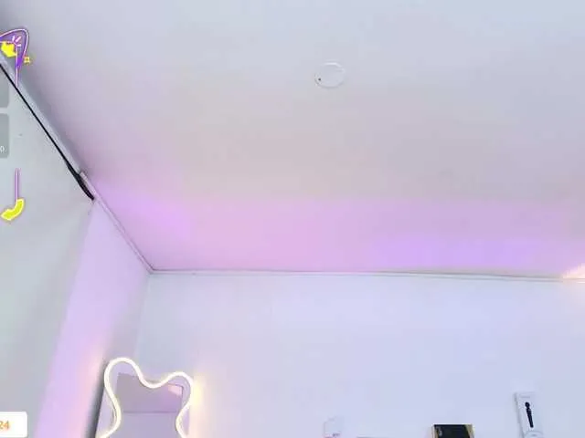 Live sex webcam photo for whitney-tay #291317334