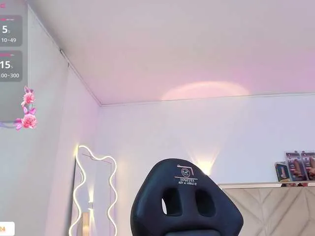 Live sex webcam photo for whitney-tay #291471320