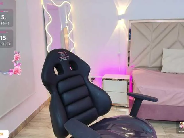 Live sex webcam photo for whitney-tay #291499483